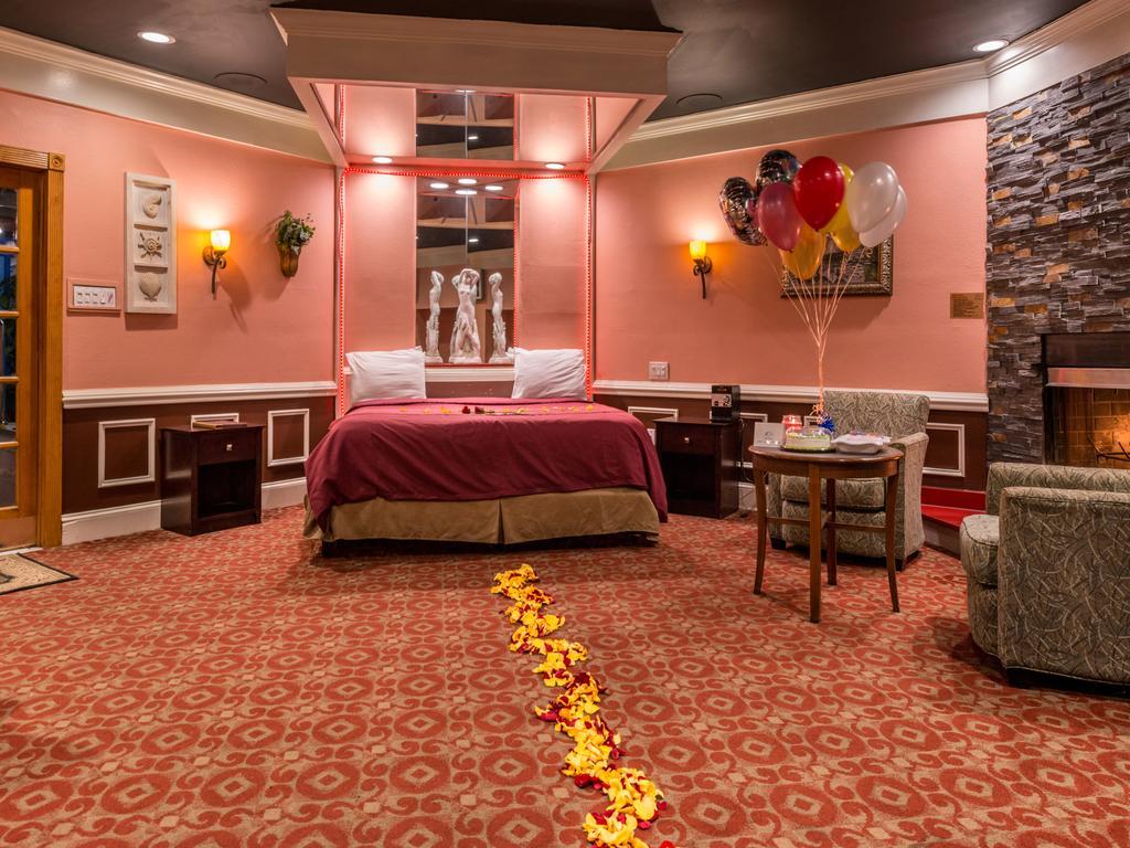 Inn Of The Dove Romantic Luxury & Business Suites 벤셀럼 외부 사진
