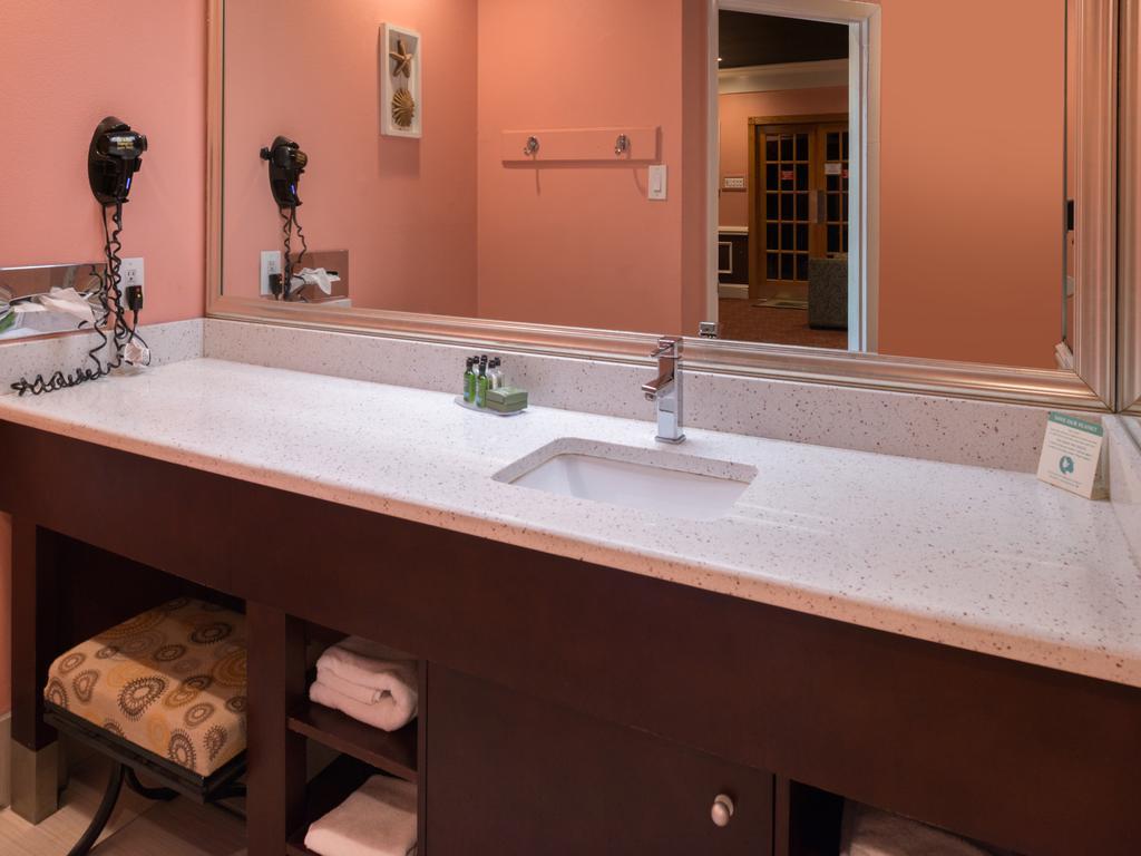 Inn Of The Dove Romantic Luxury & Business Suites 벤셀럼 외부 사진