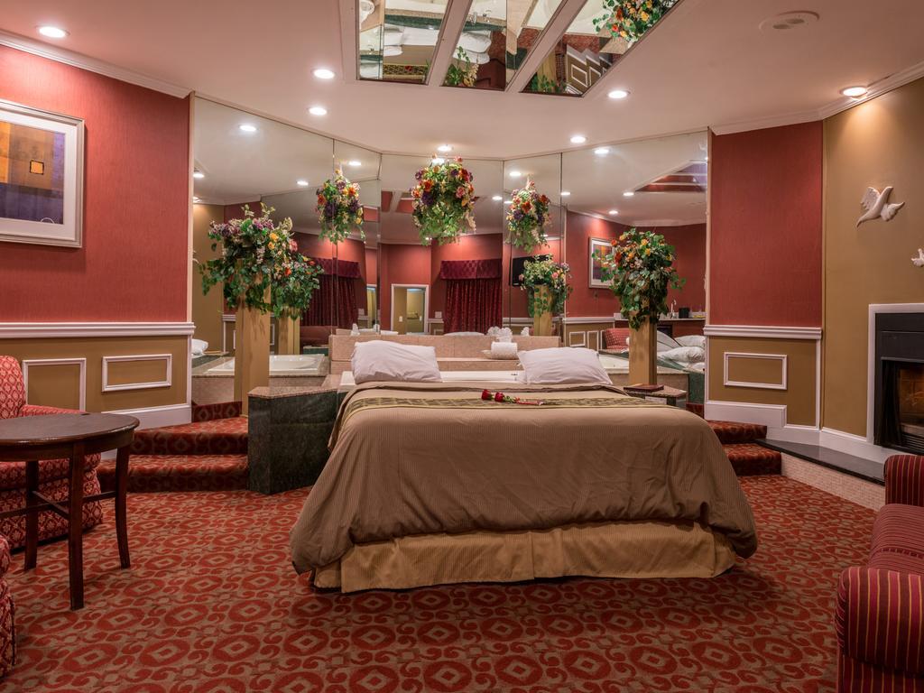 Inn Of The Dove Romantic Luxury & Business Suites 벤셀럼 외부 사진