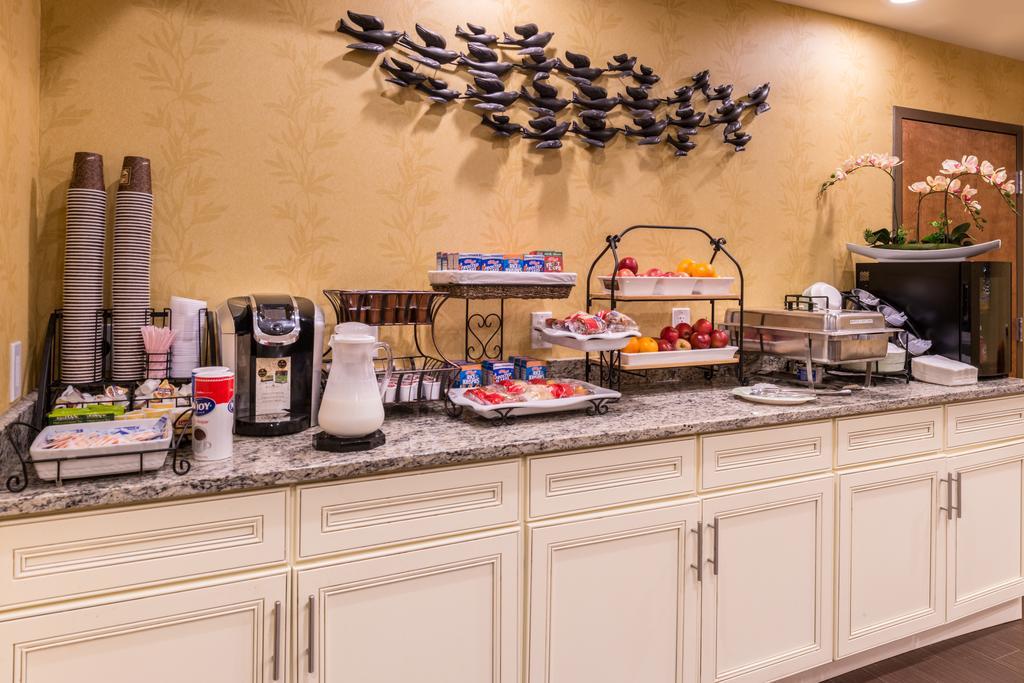 Inn Of The Dove Romantic Luxury & Business Suites 벤셀럼 외부 사진