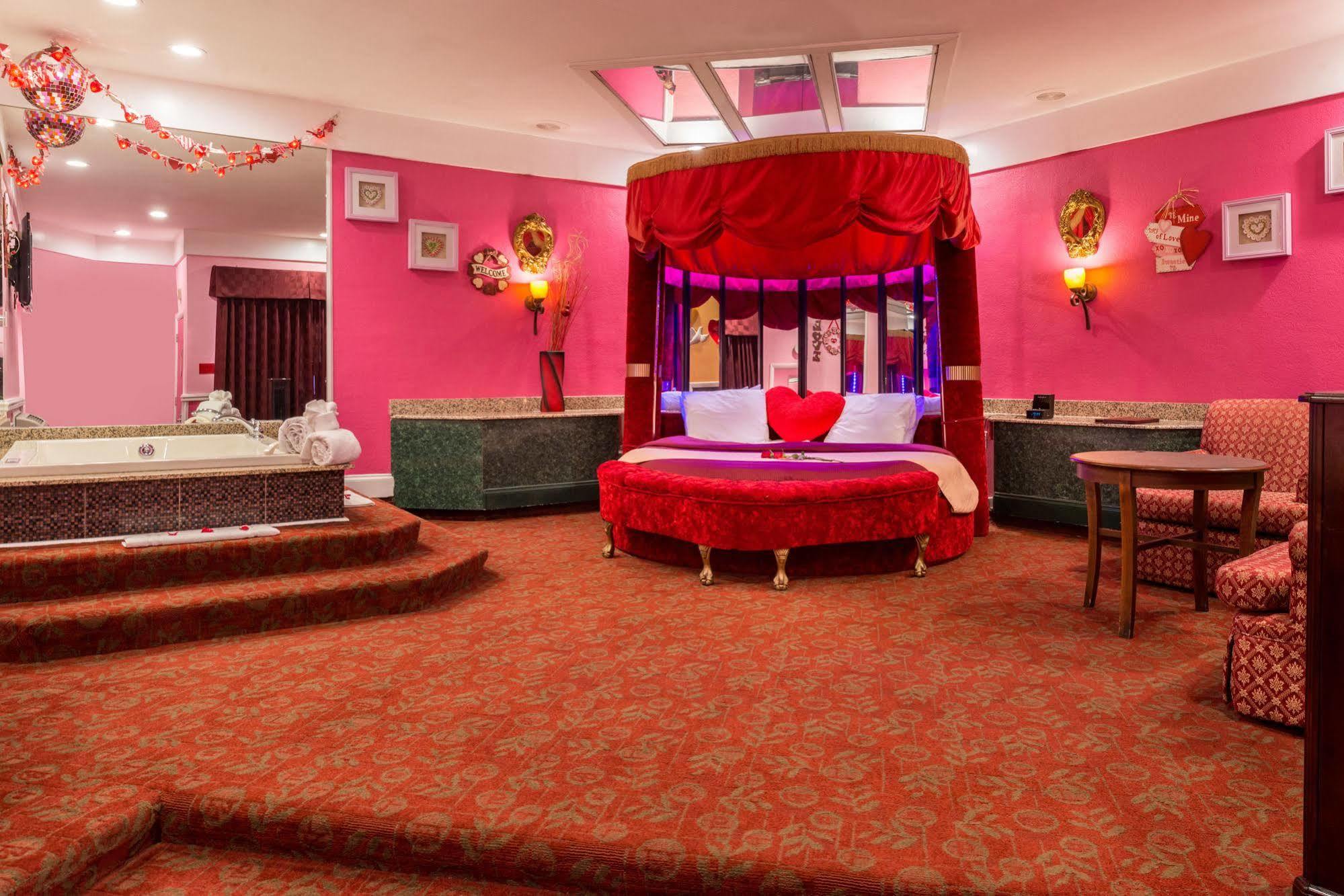 Inn Of The Dove Romantic Luxury & Business Suites 벤셀럼 외부 사진