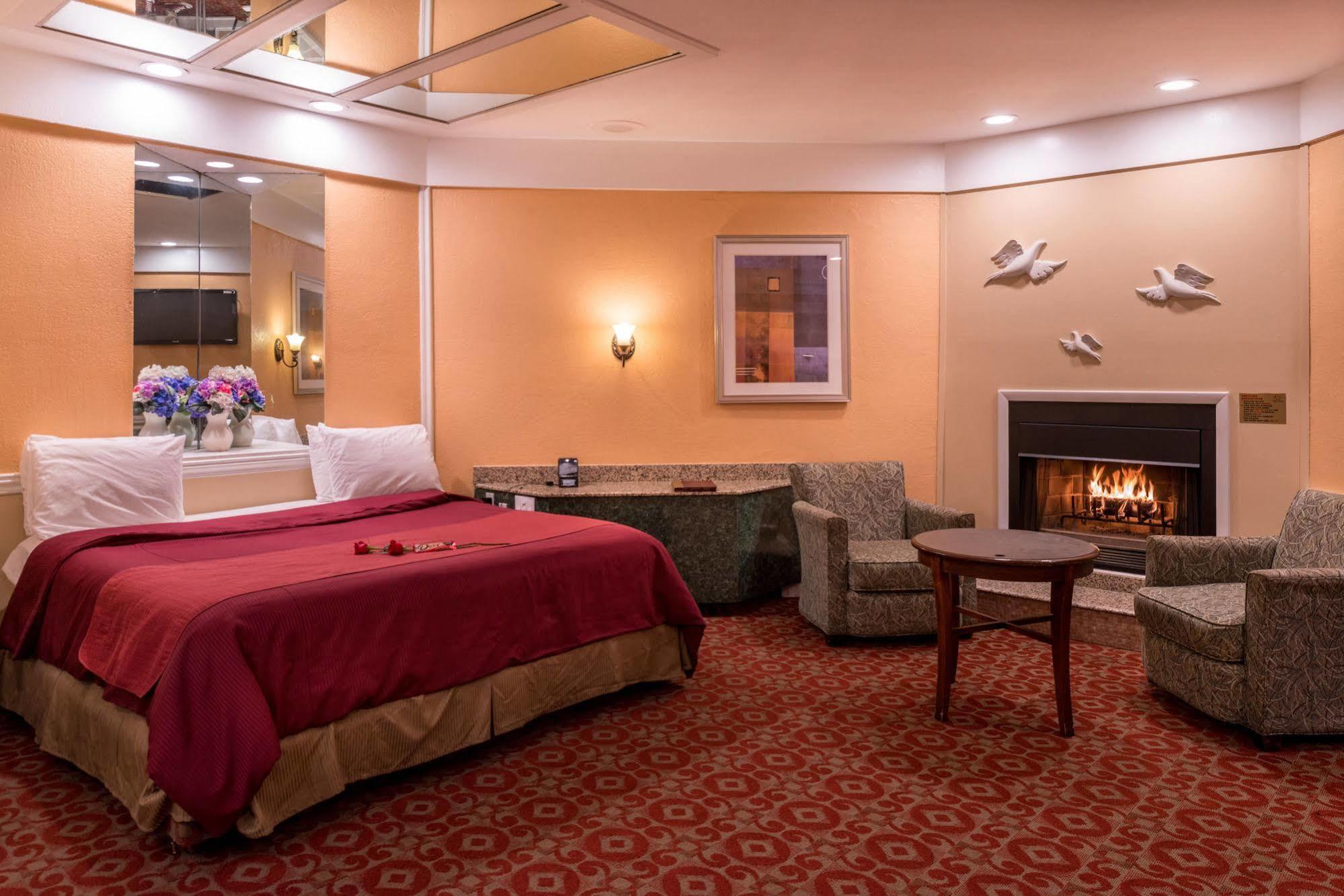 Inn Of The Dove Romantic Luxury & Business Suites 벤셀럼 외부 사진